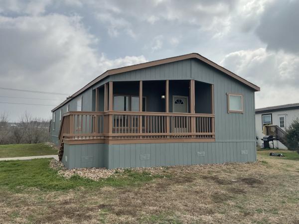 Photo 1 of 2 of home located at 682 Bandera St San Marcos, TX 78666