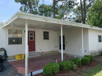 Photo 3 of 19 of home located at 101 Spruce Lane Leesburg, FL 34788