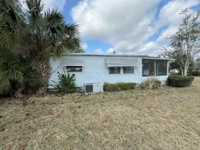 Photo 5 of 19 of home located at 101 Spruce Lane Leesburg, FL 34788