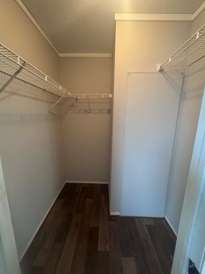 Photo 4 of 11 of home located at 17132 St. George Macomb, MI 48044