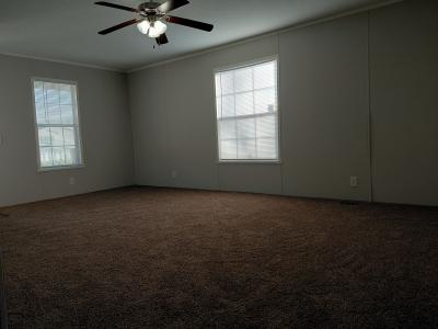 Photo 2 of 3 of home located at 1758 Knollwood Bend Ypsilanti, MI 48198