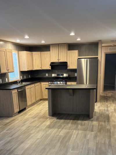 Photo 2 of 5 of home located at 105 Constitution Circle Potterville, MI 48876