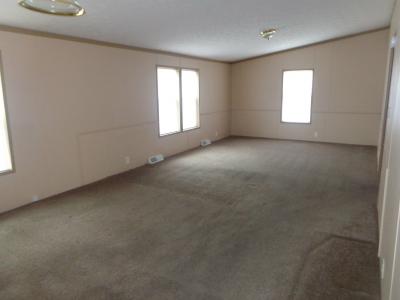 Photo 5 of 10 of home located at 38878 Wyoming Dr Romulus, MI 48174