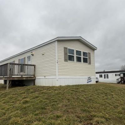 Photo 2 of 19 of home located at 74 Sycamore Loop Campbellsville, KY 42718