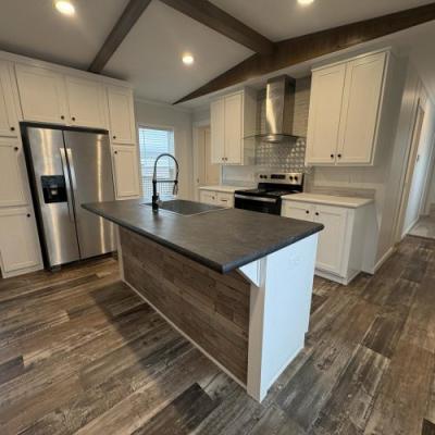 Photo 4 of 21 of home located at 265 Sycamore Loop Campbellsville, KY 42718