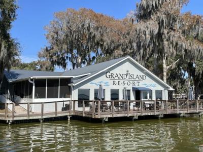 Photo 5 of 20 of home located at 13204 Grape Avenue Grand Island, FL 32735