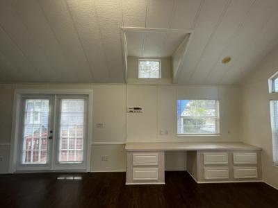 Photo 3 of 20 of home located at 36010 Sand Road Grand Island, FL 32735