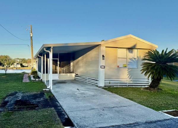 1990  Mobile Home For Sale