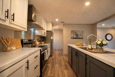 Photo 4 of 12 of home located at 11500 SW Kanner Hwy Indiantown, FL 34956