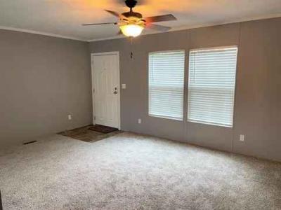 Photo 3 of 11 of home located at 126 Lynnwood Circle Clarksville, TN 37040