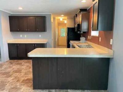 Photo 5 of 11 of home located at 126 Lynnwood Circle Clarksville, TN 37040