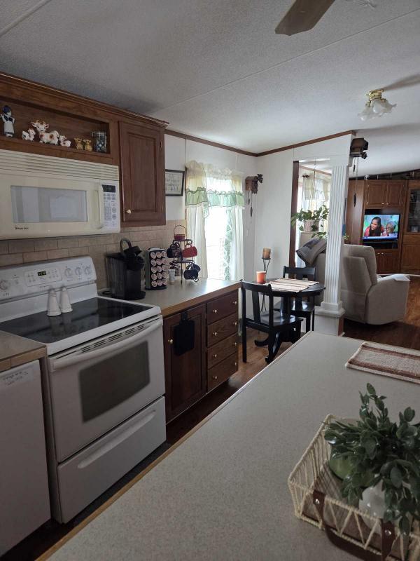 2003 Redman Mobile Home