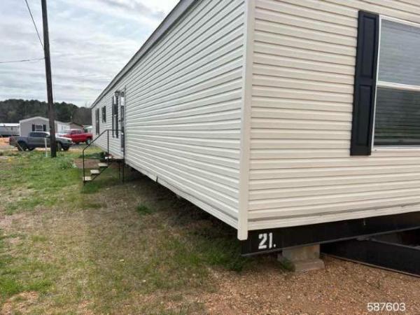 Photo 1 of 2 of home located at Ace Mobile Homes 4136 Kramer Ln Texarkana, TX 75501