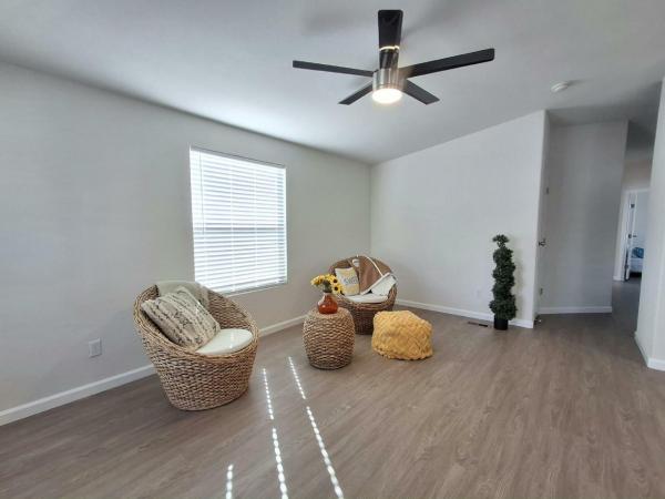 2012 Fleetwood Expression 220EX24563E Manufactured Home