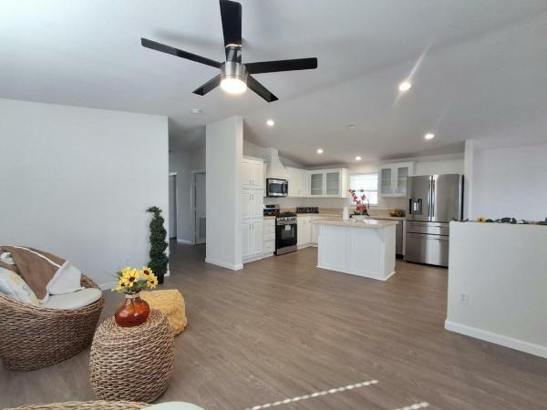 2012 Fleetwood Expression 220EX24563E Manufactured Home