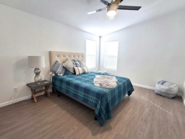 2012 Fleetwood Expression 220EX24563E Manufactured Home