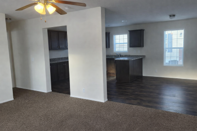 Photo 3 of 6 of home located at 352 Grant Cr Davison, MI 48423