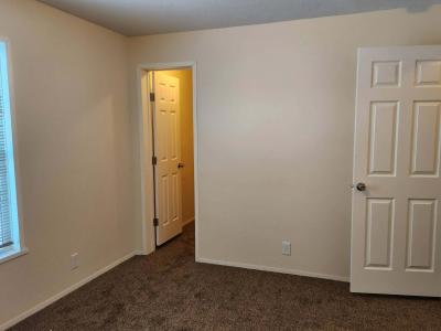 Photo 5 of 6 of home located at 352 Grant Cr Davison, MI 48423