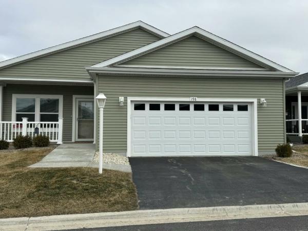 Photo 1 of 2 of home located at 194 Hialeah Lane Grayslake, IL 60030