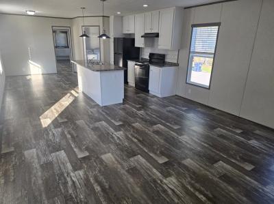 Photo 3 of 11 of home located at 3002 Gulfstream Lane Jacksonville, FL 32250