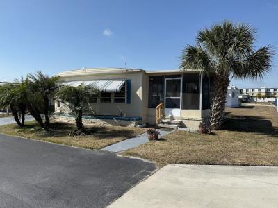 Photo 3 of 15 of home located at 603 63rd Ave W #R9 Bradenton, FL 34207