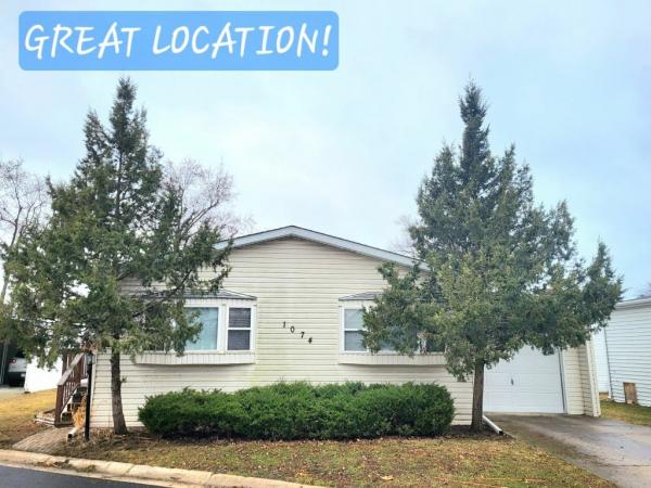 Photo 1 of 2 of home located at 1074 Lakeview Road Elgin, IL 60123