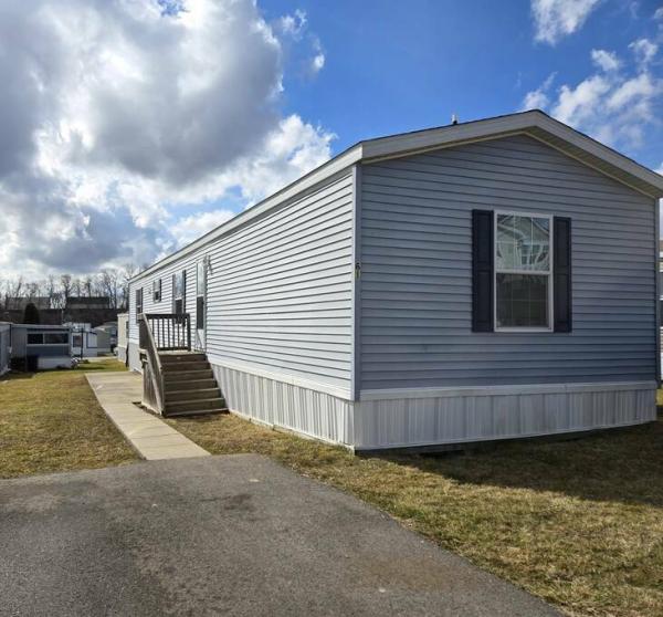 Photo 1 of 2 of home located at 61 Eagle Dr Elsmere, KY 41018