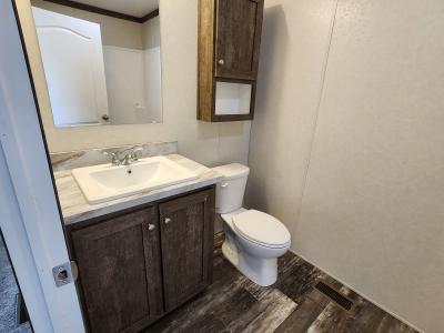 Photo 5 of 11 of home located at 3430 N. Peoria Drive Lot 153 Springfield, IL 62702