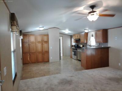 Photo 5 of 16 of home located at 7112 Pan American Fwy NE #38 Albuquerque, NM 87109