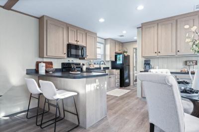 Photo 4 of 15 of home located at 10011 Cossey Road Houston, TX 77070