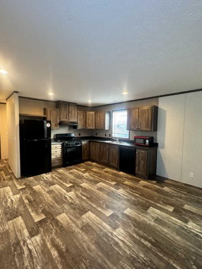 Photo 4 of 18 of home located at 301 Mantle Ave #2524H Jackson, MI 49202