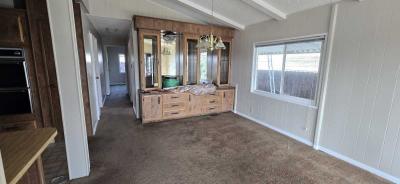 Photo 3 of 13 of home located at 1020 Coconut Way Bakersfield, CA 93301