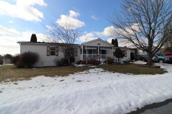 Photo 1 of 2 of home located at 1233 Valley Forge Dr Walnutport, PA 18088