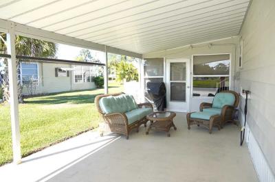 Photo 4 of 38 of home located at 278 NE Cameo Way Jensen Beach, FL 34957