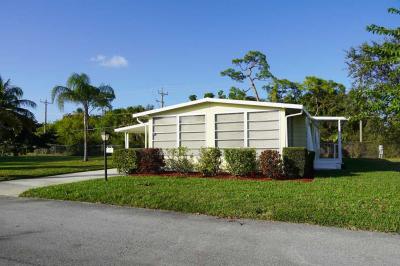 Photo 3 of 25 of home located at 325 NE Turquoise Terrace Jensen Beach, FL 34957
