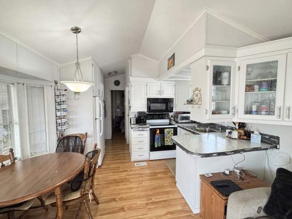 1997 Fleetwood Manufactured Home