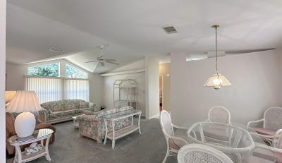 Photo 3 of 18 of home located at 925 W Norman St Lady Lake, FL 32159