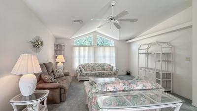 Photo 5 of 18 of home located at 925 W Norman St Lady Lake, FL 32159