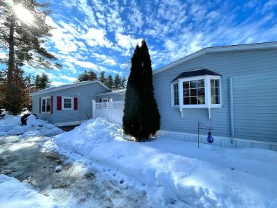 Photo 3 of 20 of home located at 3 Mapleshade Drive Nashua, NH 03062