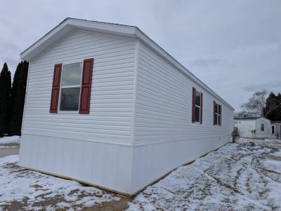 Photo 2 of 9 of home located at 4117 Riverview Circle Mount Clemens, MI 48043