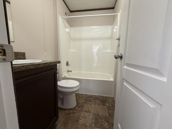 2015 Clayton NA Mobile Home