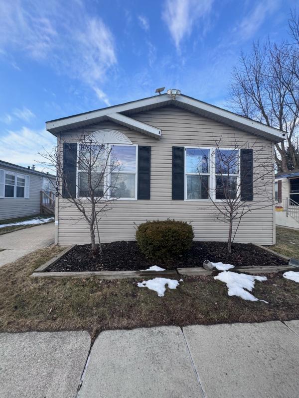 2000 Schult Mobile Home For Sale
