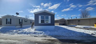 Photo 2 of 4 of home located at 700 Cour Ville Warren, MI 48091