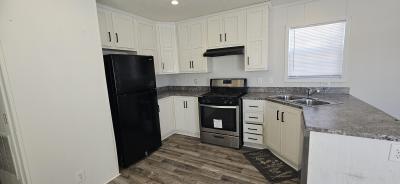 Photo 3 of 4 of home located at 700 Cour Ville Warren, MI 48091