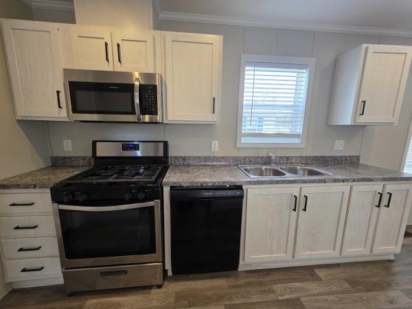 2021 Champion - Topeka Mobile Home