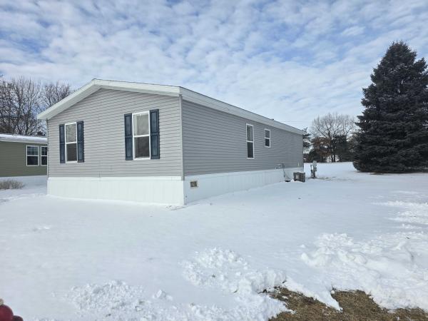 2021 Champion - Topeka Mobile Home