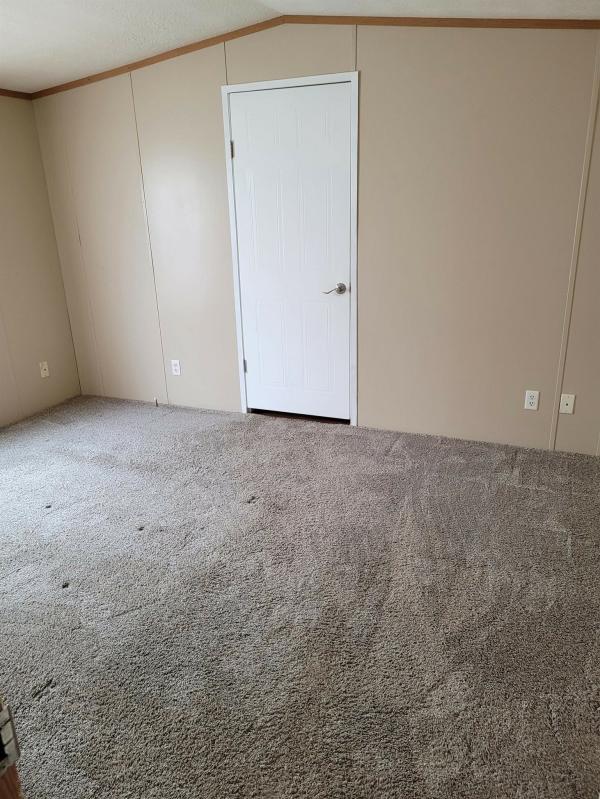 2005 Fleetwood  Festival (2663L)  Home