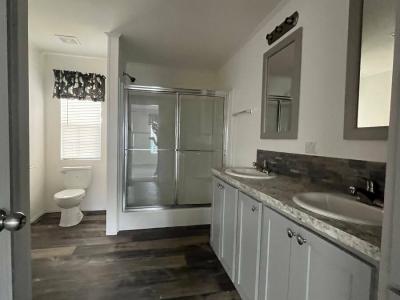 Photo 5 of 8 of home located at 423 Grady Avenue Lakeland, FL 33815