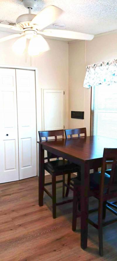 Photo 5 of 12 of home located at 9716 Avalon Parrish, FL 34219