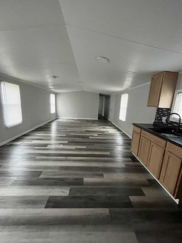 2003 Oakwood Manufactured Home